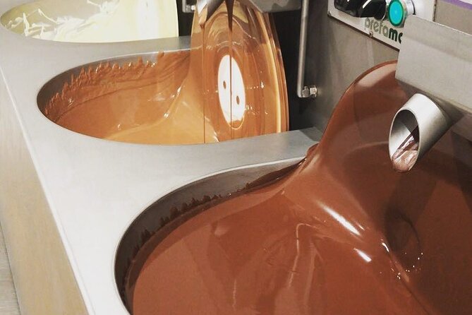 1.5h Belgian Chocolate Workshop in Brussels (bean to bar) - Making your take-home box: bar, mendiants, truffles, and more