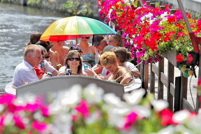40-Minute Guided boat trip in medieval Ghent - Group size and vibe: why the tour does not feel chaotic