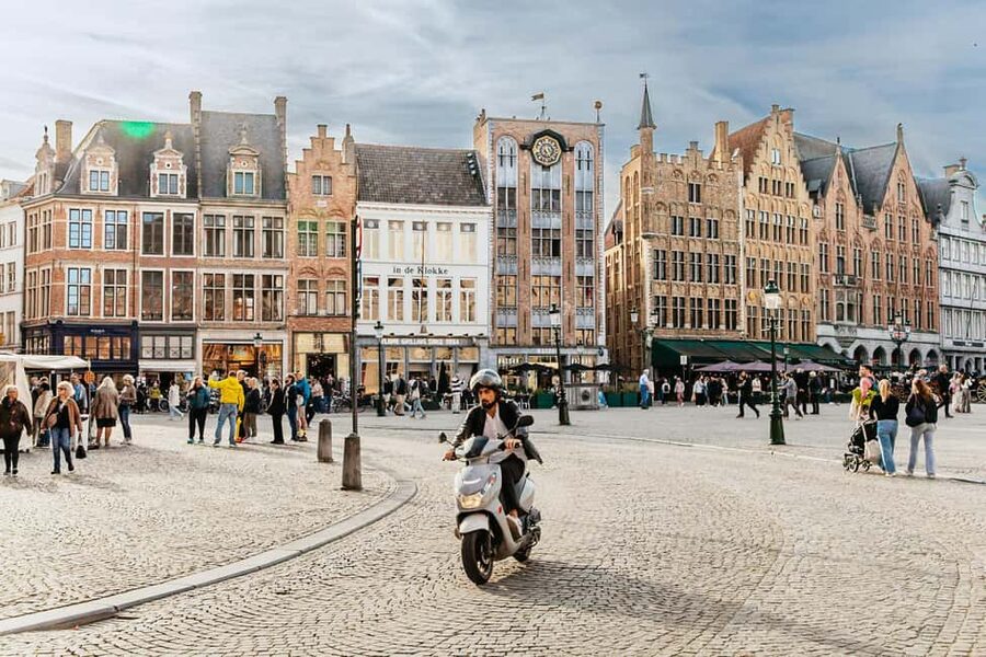 Amsterdam: Brussels & Bruges w/ Optional Chocolate Tasting - Brussels first: Grand-Place, Town Hall, and the city’s big visual payoff