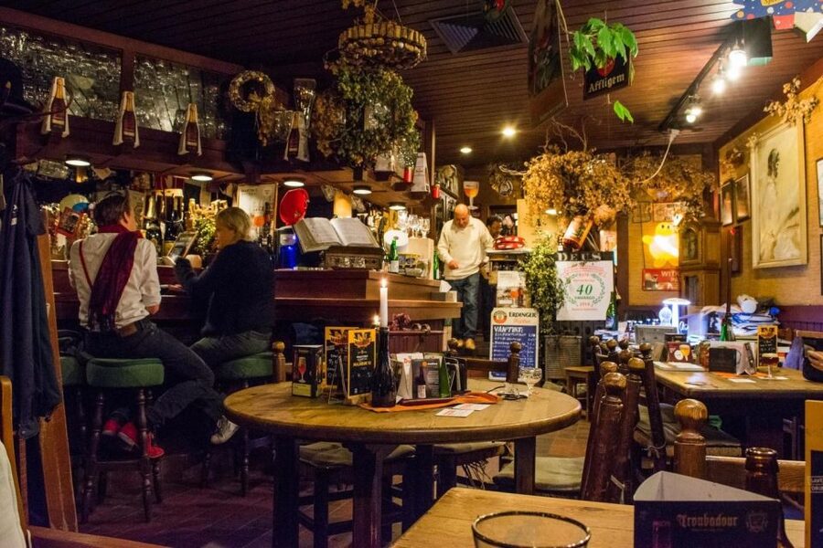 Antwerp Beer Tour - Geneva gin tasting and snacky street-food breaks