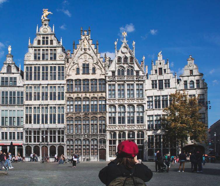 Antwerp: Insta-Perfect Walk with a Local - MAS - Museum aan de Stroom: timing your shots with river energy