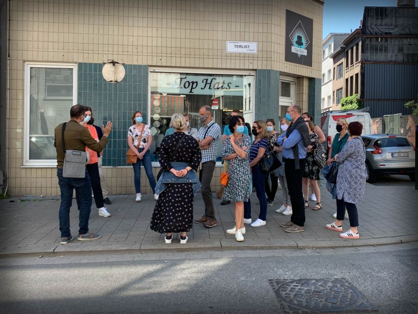 Antwerp: Jewish Neighbourhood Guided Walking Tour - Dutch guide, questions allowed, and the human pace