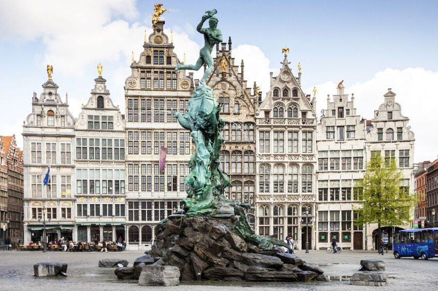 Antwerp: Private Historical Highlights Walking Tour - Handelsbeurs Antwerpen, the world’s first Wall Street