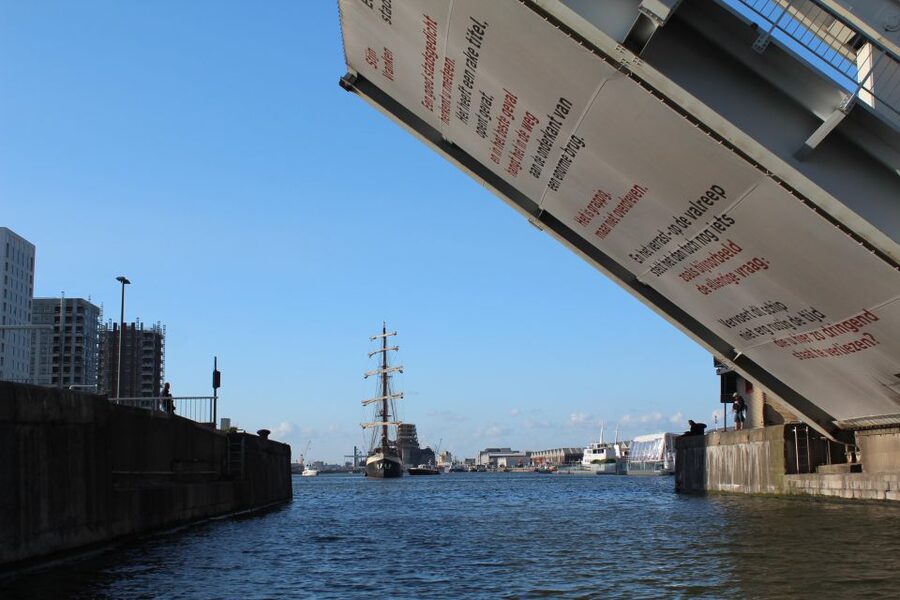 Antwerp: Private Old Harbour Boat Tour Incl. Drinks & Snacks - Key highlights you should care about