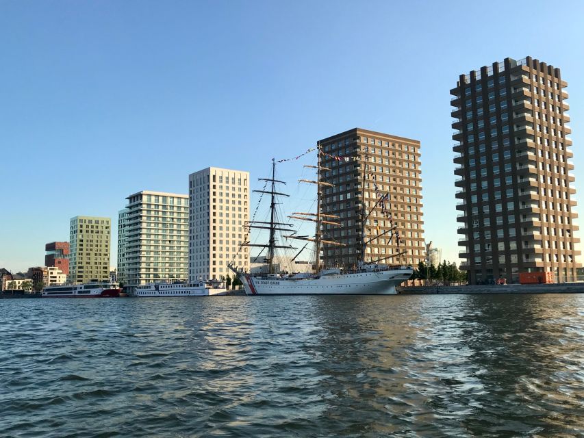 Antwerp: Private Old Harbour Boat Tour Incl. Drinks & Snacks - The 90-minute structure that keeps the cruise from dragging