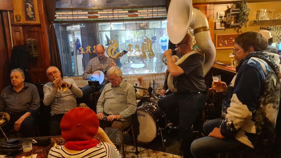 Antwerp: Pub Crawl in the Historical City - A 2-hour beer walk through Antwerp’s old town