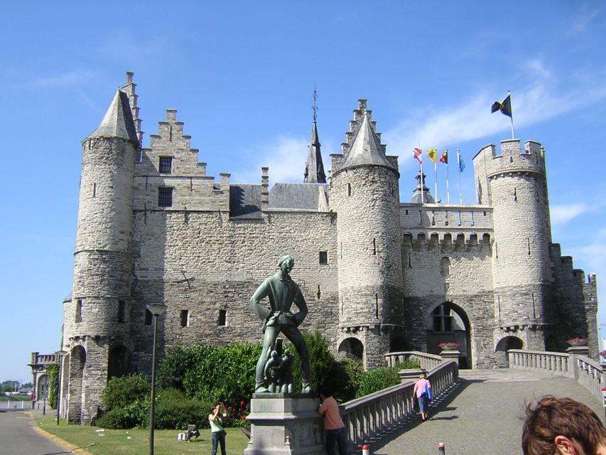 Antwerp: Walking Tour from Steen to Central Station - Saint-Paul’s Church, a smart contrast to the big-ticket art