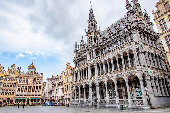 Architectural Brussels: Private Tour with a Local Expert - The 2-hour route, start at Maison Saint-Cyr, finish at Place Royale