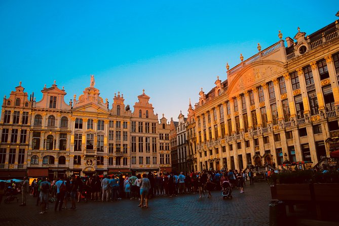 Architecture Tour of Brussels - La Monnaie, De Brouckereplein, and the Bourse: culture, water, finance