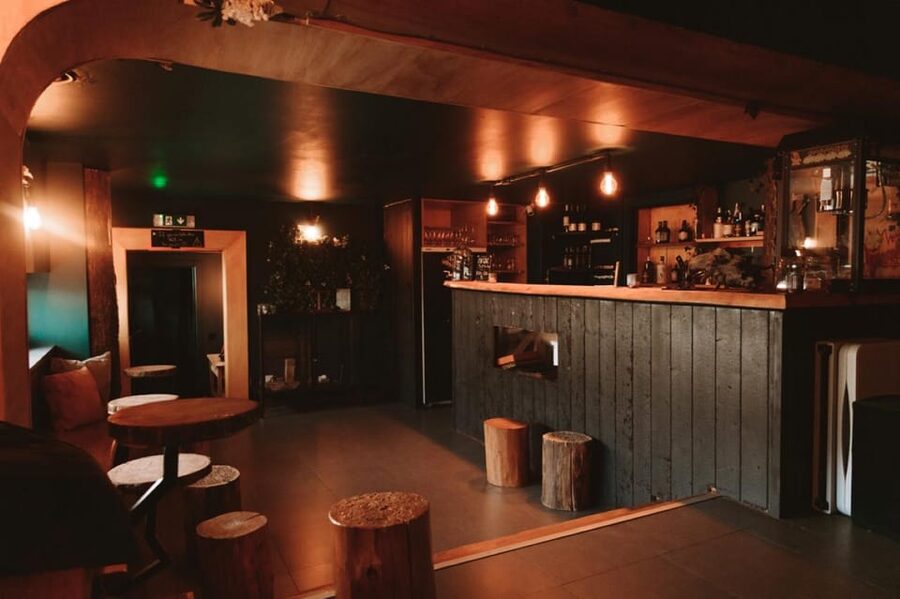 Axe Throwing Experience - Should you book this axe throwing session?