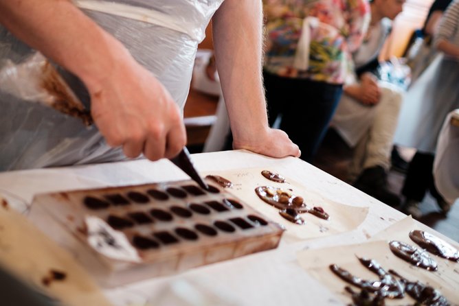 Belgian Chocolate Workshop in Bruges - Pralines and mendiants: what you actually learn