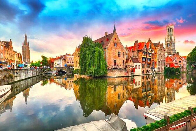 Best Bruges Cruise-Friendly Tour including Canal Boat Ride - Pace, group size, and what can affect your experience