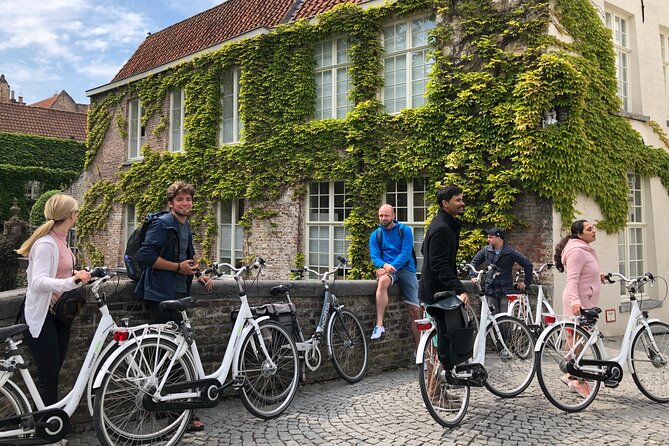 BikeTour Bruges & Damme in Spanish and English - Minnewater, Beguinage Area, and Two Medieval Gates (Stop 1)