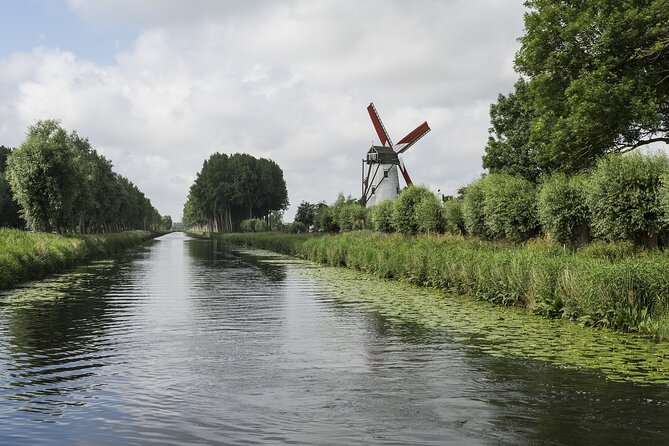 BikeTour Bruges & Damme in Spanish and English - Following the Damme Canal, Then Arriving in a Small Mill Town (Stops 3)