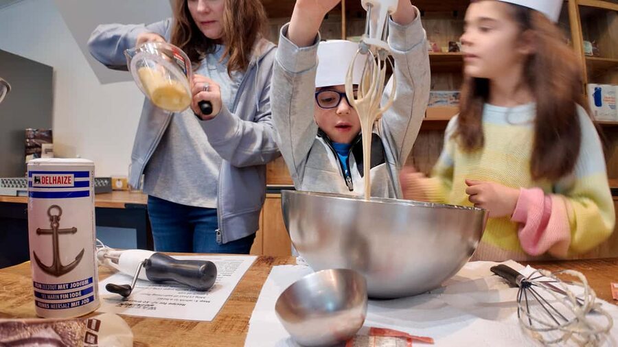 Bruges: 1.5-Hour Waffle Making Workshop - All You Can Eat - Who This Is Best For (Families, Foodies, and Small Groups)