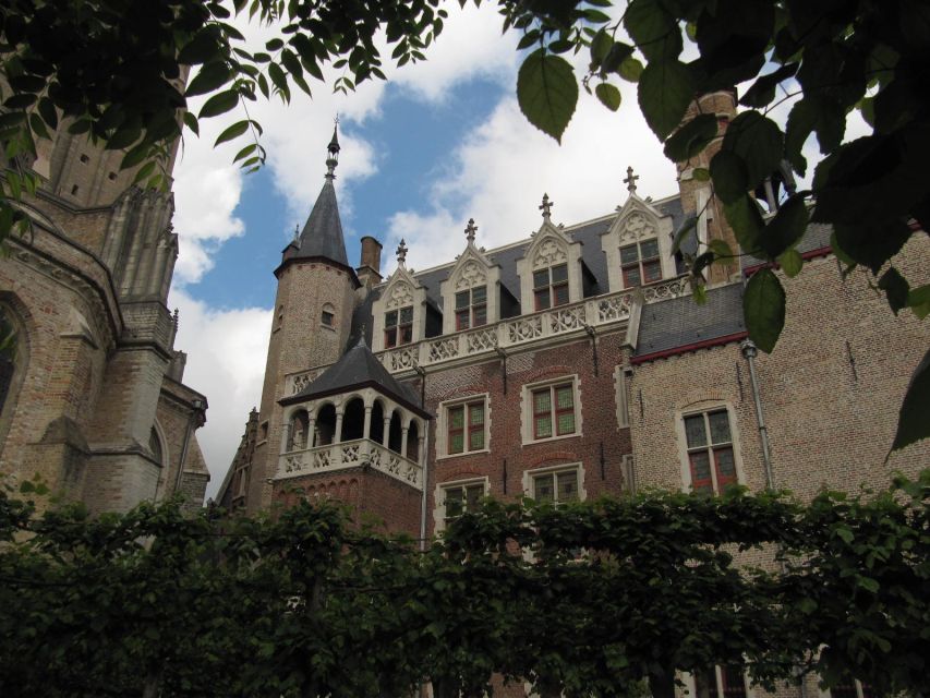 Bruges: 2.5-Hr Walking Tour from train station to Markt - Key things to know before you go