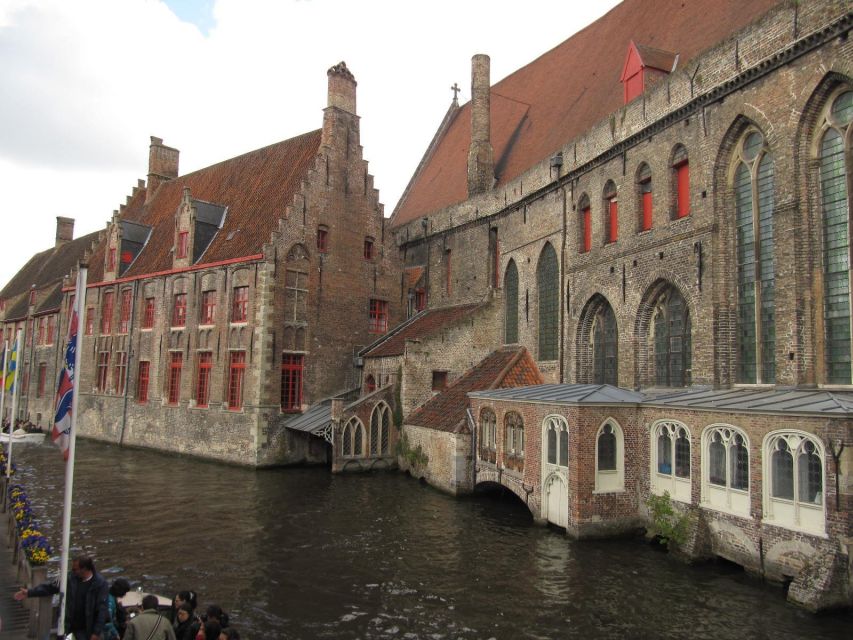 Bruges: 2.5-Hr Walking Tour from train station to Markt - Church of Our Lady and St. John’s Hospital: art stops that change your perspective
