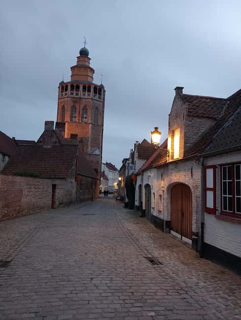 Bruges, Bike Tour with Chocolate Tasting & Hot Wine/Chocolat - Why this tour is good value for $57