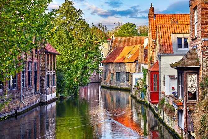 Bruges: City Walk with Audio Guide in 7 Languages on your Phone - Saint Saviour’s Cathedral: a grand finale in the old heart