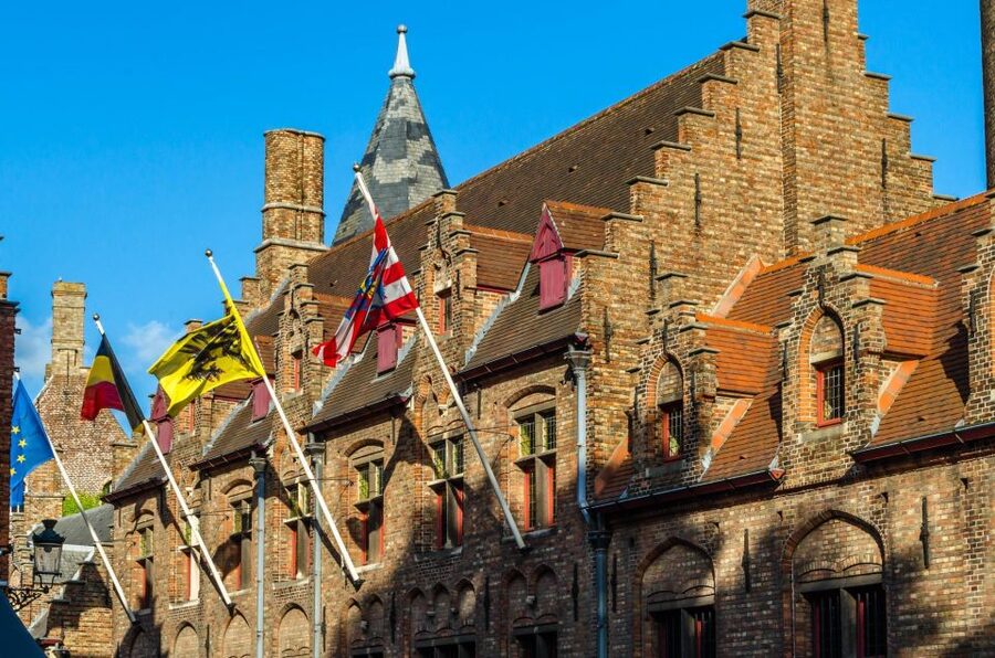Bruges: Express Walk with a Local in 60 minutes - Price and value: is $93 per person fair for 60 to 90 minutes?