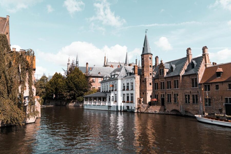 Bruges: Express Walk with a Local in 60 minutes - FAQ