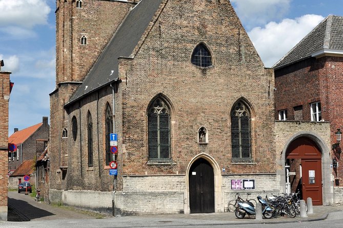 Bruges Food and History Tour: Culinary Delights & Hidden Gems - Jan Van Eyckplein to Sint-Annakerk: the city’s story spreads beyond the big sights