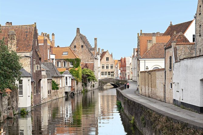 Bruges Food Tour with Full Meal & Drinks by Do Eat Better - Vismarkt and the canal-view beer moment