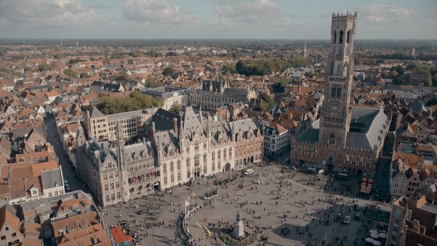 Bruges: Historium Bruges Medieval Experience Ticket - Starting at Markt 1: how the Historium day actually works