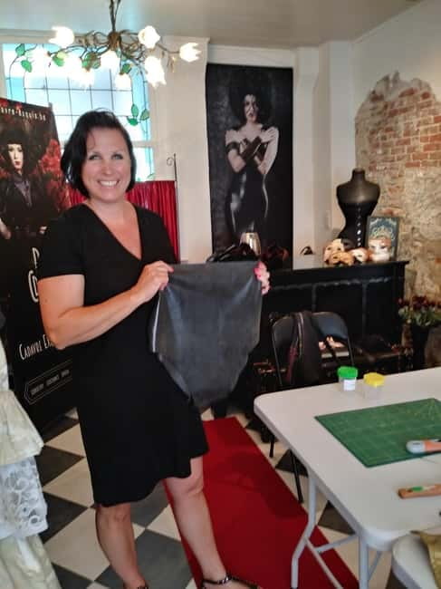 Bruges: Latex Clothing Workshop - What you actually get: 1 meter of 0.35 black latex sheeting plus everything else