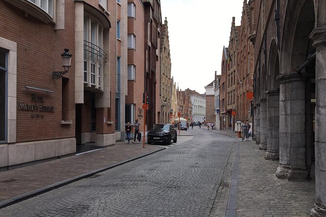 Bruges’ Legends and Hidden Treasures: A Self-Guided Audio Tour - Oude Burg and Stoofstraat: the oldest and smallest streets become part of the story