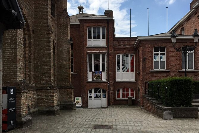 Bruges’ Legends and Hidden Treasures: A Self-Guided Audio Tour - Gruuthuse Palace and Old Saint John’s Hospital: the places that reward your attention