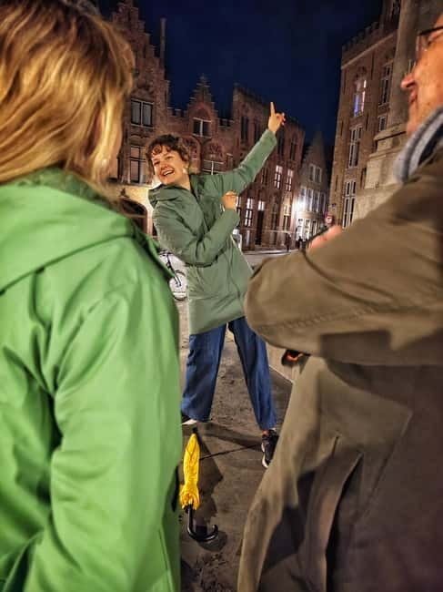 Bruges: Nightly Tales and Untold History Walking Tour - Entering Bruges After Dark, the Quiet Side Comes Through