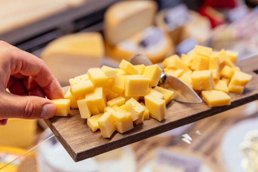 Bruges: Private Food Tour – 10 Tastings with Locals - How the 10-tasting format works for real hunger
