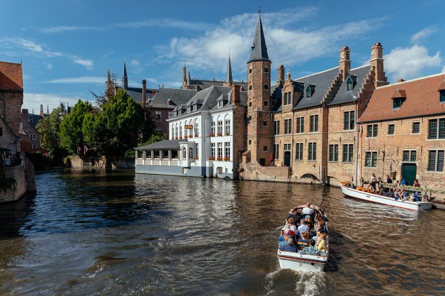 Bruges: Private Food Tour – 10 Tastings with Locals - Gruuthusemuseum: where food culture meets the city’s bigger story