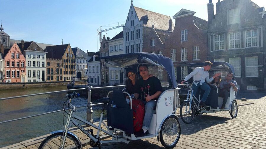 Bruges: Private Guided Tour by Pedicab - Meeting on the Markt (and the Wednesday switch to The Burg)
