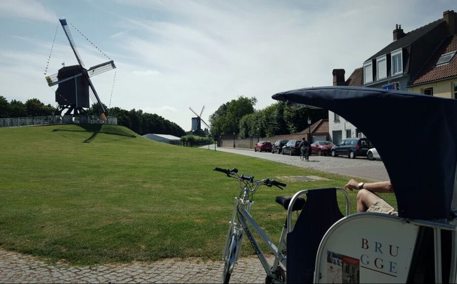 Bruges: Private Guided Tour by Pedicab - Private group comfort for couples, friends, and mobility needs