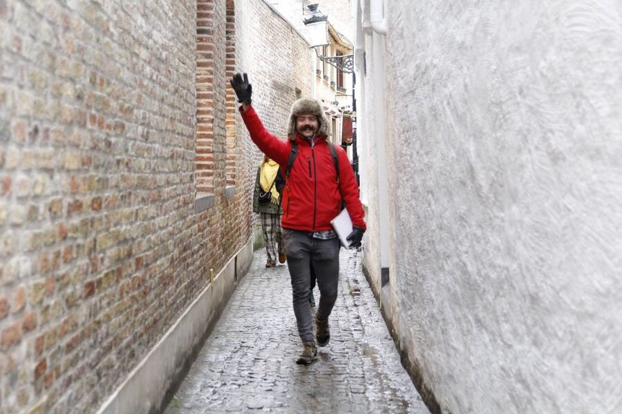 Bruges: Private Interactive Trivia City Tour - Plague, medieval city life, and Bruges rise-and-fall themes you will be tested on
