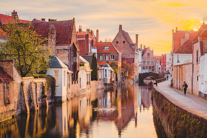 Bruges Scavenger Hunt and Highlights Self Guided Audio Tour - Stop 3: Catedral de Sant Salvador, stories from the app