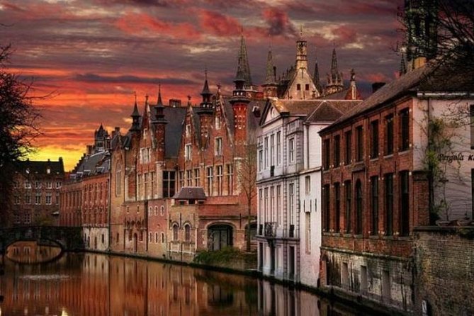 Bruges Walking Tour - Begijnhof, Founded in 1245 and Still Quiet