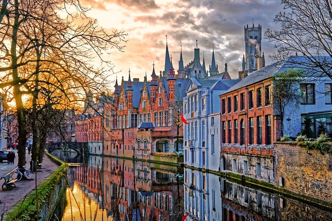 Bruges Walking Tour - Walplein and Rue de lÉtuve: Beer History and Medieval House Clues