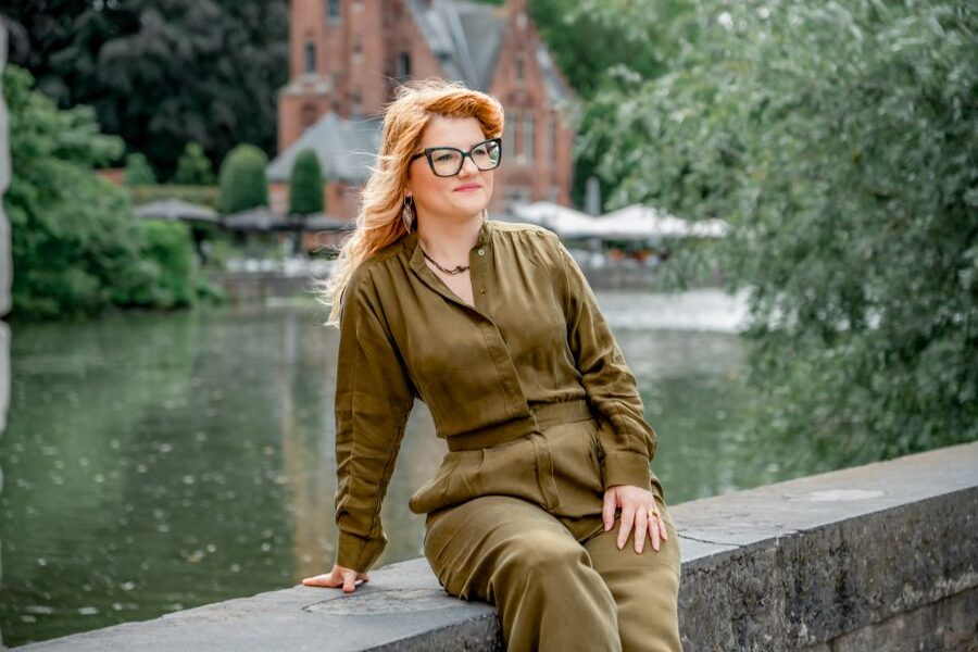 Bruges : Your private 30min. photoshoot in the medieval city - Weather matters, but it does not have to derail the day