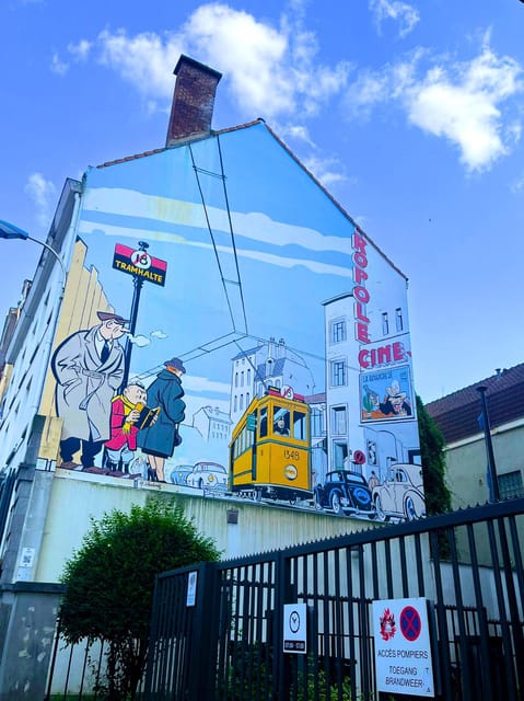 Brussels: 2 hours Private Walking Tour of the Comics Walls - What to expect on the ground (and how to enjoy it)