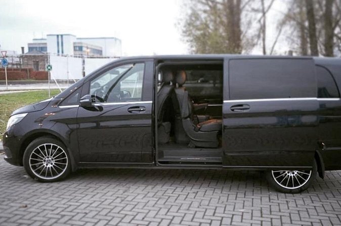 Brussels Airport Shuttle Transfer <-> Bruges (1 to 8 PLACES) - When This Transfer Makes the Most Sense for You
