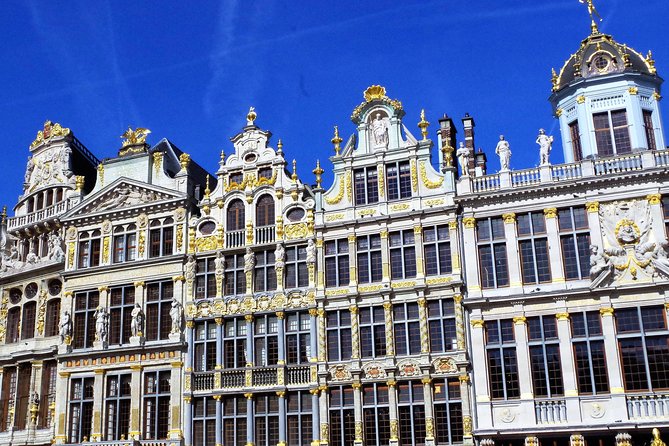 Brussels All In Tour : Belgian food, chocolate, beer, sightseeing - Meeting at Grand Place, then getting pulled into the city’s center