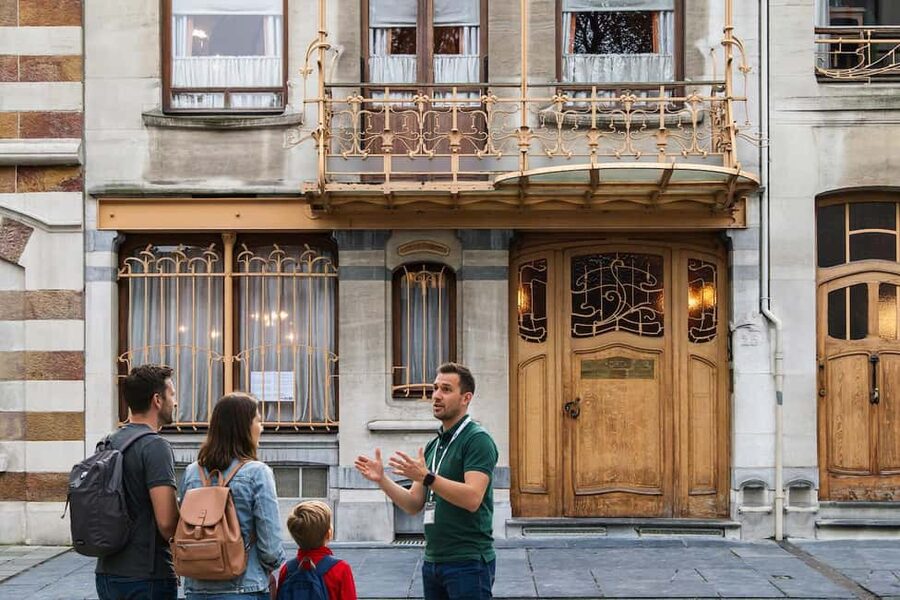Brussels: Art Nouveau Private Walking Tour with Horta Museum - Hotels and townhouses that teach you how to look