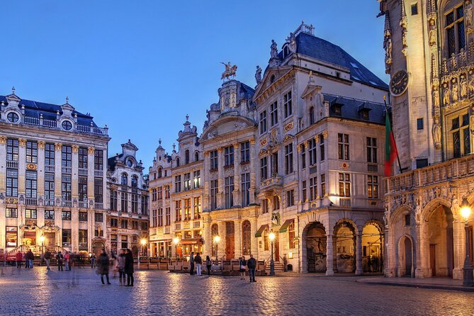 Brussels Beer and Chocolate Walking Tour - The Royal Galeries Waffle Stop: A Brussels Must