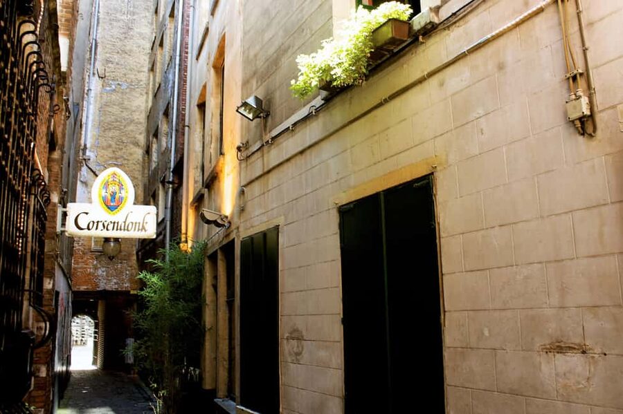 Brussels Beer, Chocolate and Waffle Tour - Pairing chocolate and Trappist beer like you mean it