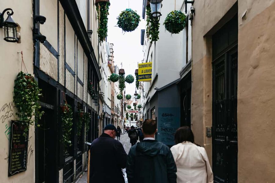 Brussels: Beer Tour with 6 Beers and 3 Chocolate Tastings - Should you book this Brussels beer tour?