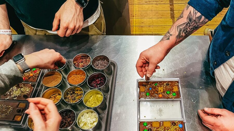 Brussels: Belgian Chocolate Making Workshop with Tastings - Getting to the ticket office near Gare Centrale