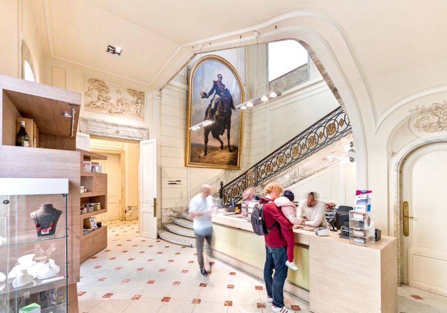 Brussels: BELvue Belgium History Museum Entry Ticket - Who should book BELvue, and who may want a different kind of museum